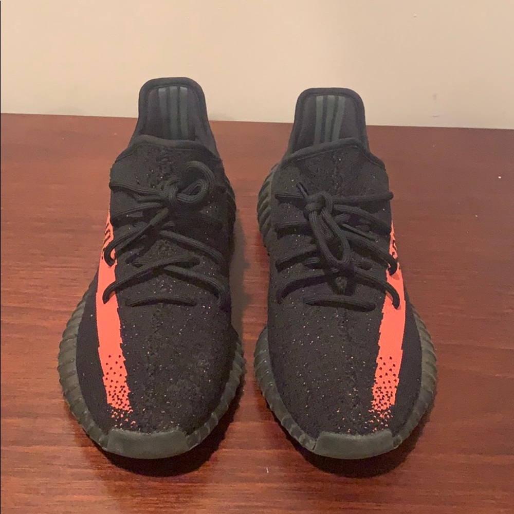 UA YEEZY red lines men